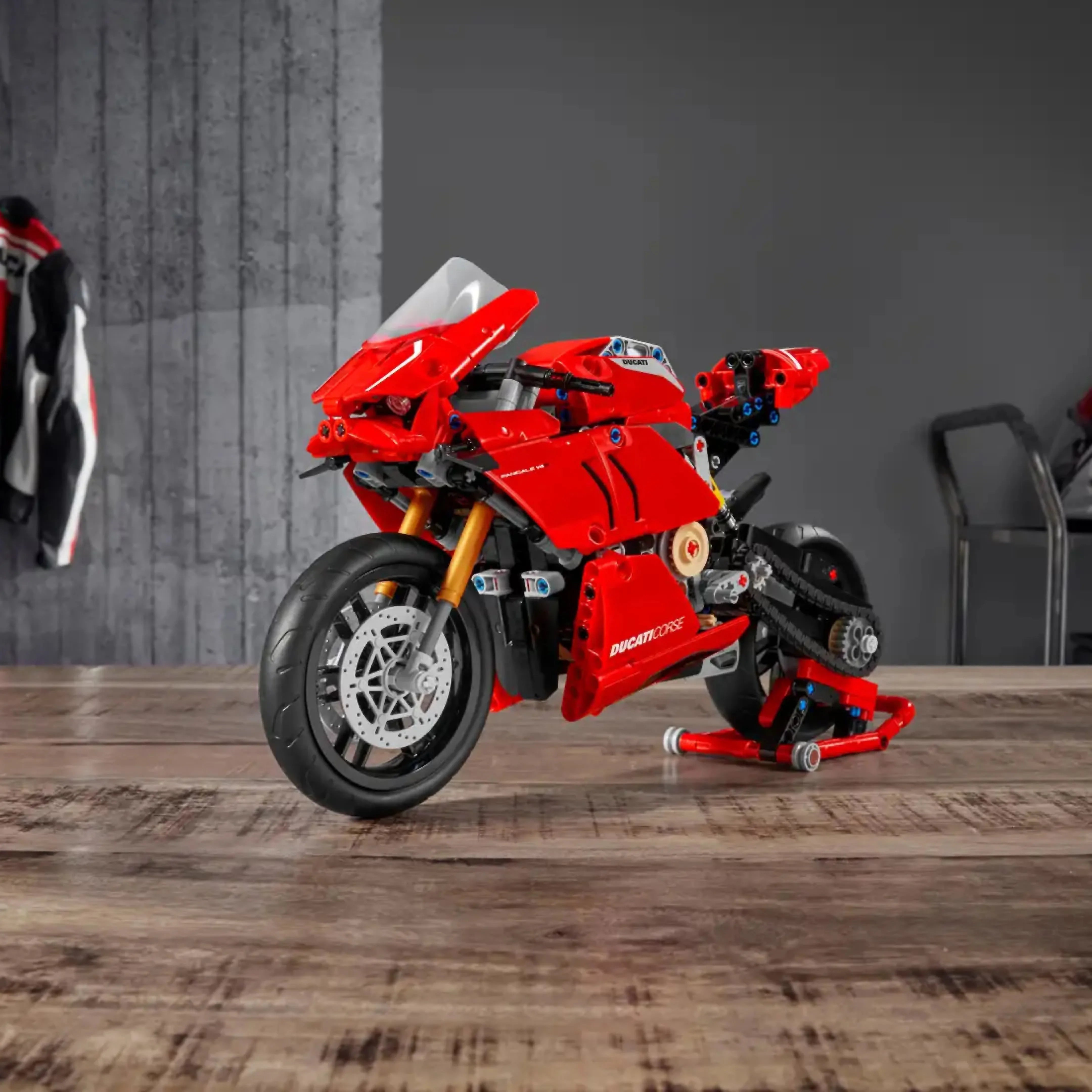 Panigale V4 R (646 pezzi)